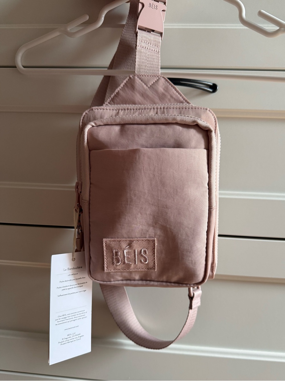 BEIS NWT The Sport Sling in Atlas Pink Compact Crossbody Sling Bag